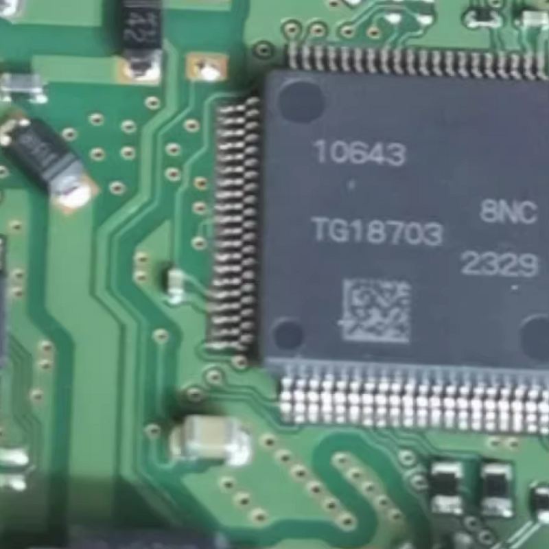 R7F7010643 10643 Car Computer Board ECU Repair IC