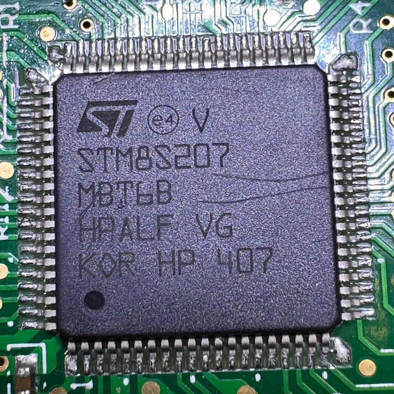 STM8S207MBT6B Car Computer Board Performance Chip