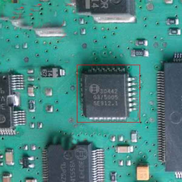 Bosch 30442 Car ECU chip Automotive Engine Control IC