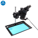 Microscop trinocular negru cu bază de suport din aliaj de aluminiu